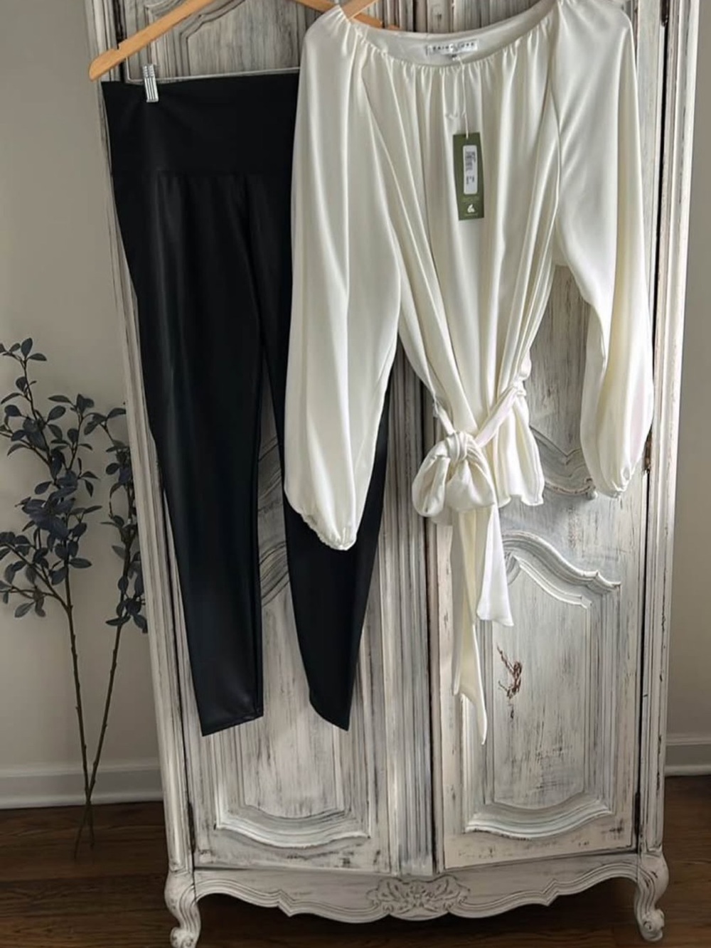Complete coordinating stylish outfit for any occasion. Holiday Ready.